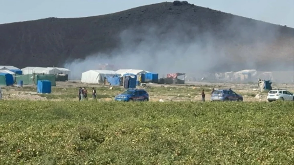 Konya'da tarım işçileri önce kavga etti, sonra çadırları ateşe verdi