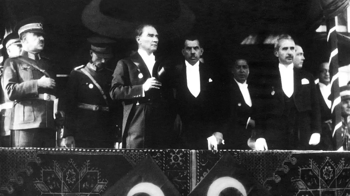 Ulu Önder Mustafa Kemal Atatürk'ün 